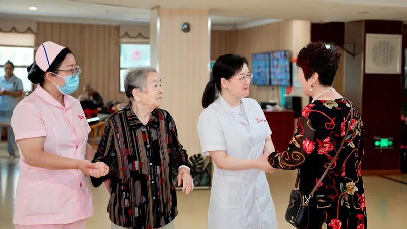 自理老人住养老公寓还是养老院？关键看这几点**