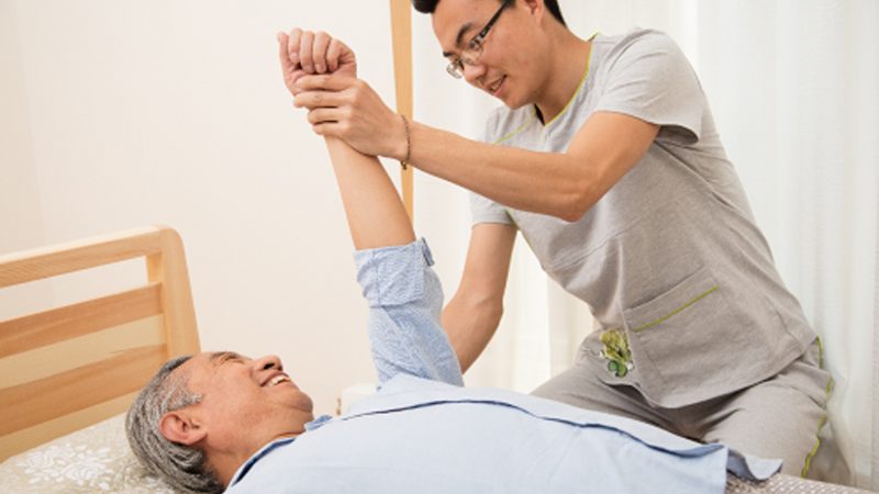 社区智慧养老上门服务，破解失能老人居家照护难题